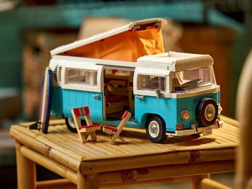 LEGO ICONS Фургон Volkswagen T2 Camper 2207 деталей (10279) &ndash; фото товара LEGO из категории LEGO Icons. Оригинал, доставка по Украине