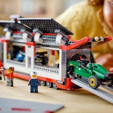LEGO City 60445 Вантажівка F1 з автомобілями RB20 та AMR24
