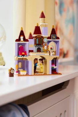 LEGO Disney Зачарований замок Красуні і Чудовиська (43289) &ndash; фото товару LEGO з категорії LEGO Disney. Оригінал, доставка по Україні