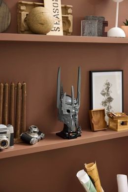 LEGO Icons Властелин колец: шлем Саурона 538 деталей (11373) &ndash; фото товара LEGO из категории LEGO Icons. Оригинал, доставка по Украине