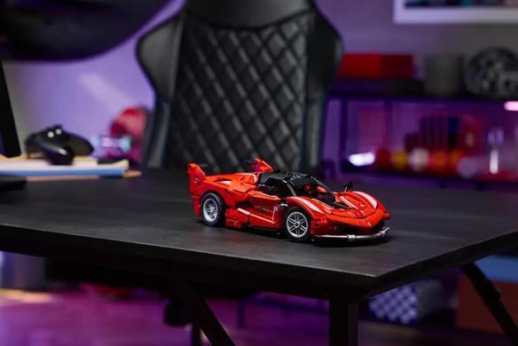 LEGO Technic Ferrari FXX K 897 деталей (42212) &ndash; фото товара LEGO из категории LEGO Technic. Оригинал, доставка по Украине