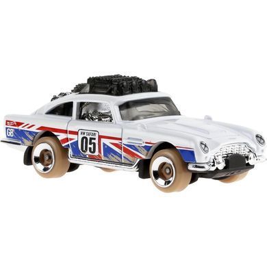 Базовая машинка Hot Wheels Aston Martin DB5 Safari Edition HW Dirt 1:64 JJH76 &ndash; фото товара Hot Wheels из категории Машинки Хот Вилс - Hot Wheels . Оригинал, доставка по Украине