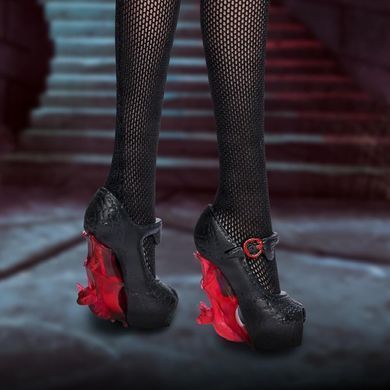 Лялька Monster High x Universal Monsters Dracula &mdash; Дракула Mattel (JKM50) &ndash; фото товару Monster High з категорії Ляльки Monster High (Монстер Хай). Оригінал, доставка по Україні