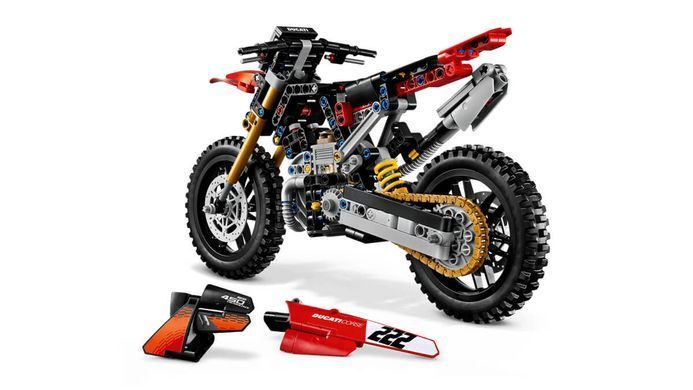 LEGO Technic Мотоцикл Ducati Desmo450 MX Factory (42238) &ndash; фото товару LEGO з категорії LEGO Technic. Оригінал, доставка по Україні