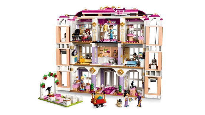 LEGO Friends Гранд-отель в Хартлейк-Сити (42704) &ndash; фото товара LEGO из категории LEGO Friends. Оригинал, доставка по Украине