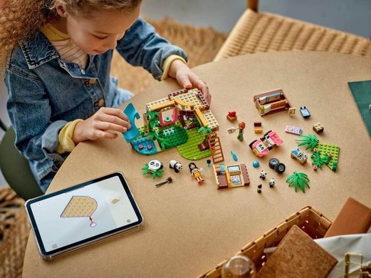 LEGO Friends Догляд за тваринами в заповіднику панд (42648) &ndash; фото товару LEGO з категорії LEGO Friends. Оригінал, доставка по Україні