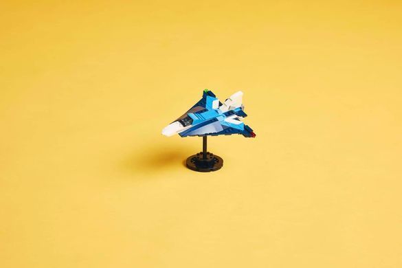 LEGO Creator Авиация: спортивный самолет (31160) &ndash; фото товара LEGO из категории LEGO Creator 3-in-1. Оригинал, доставка по Украине