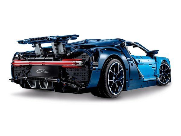 LEGO Technic Bugatti Chiron 3599 деталей (42083) &ndash; фото товару LEGO з категорії LEGO Technic. Оригінал, доставка по Україні
