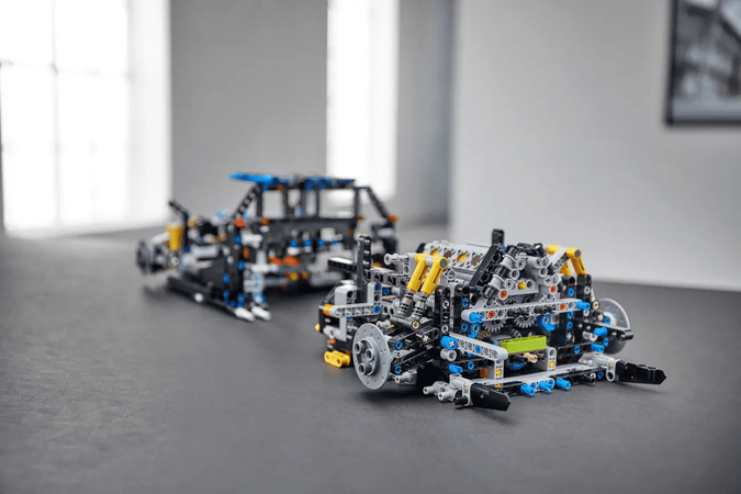 LEGO Technic Bugatti Chiron 3599 деталей (42083) &ndash; фото товару LEGO з категорії LEGO Technic. Оригінал, доставка по Україні