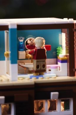 Конструктор LEGO Ideas Один дома 3955 деталей (21330) &ndash; фото товара LEGO из категории LEGO Ideas. Оригинал, доставка по Украине