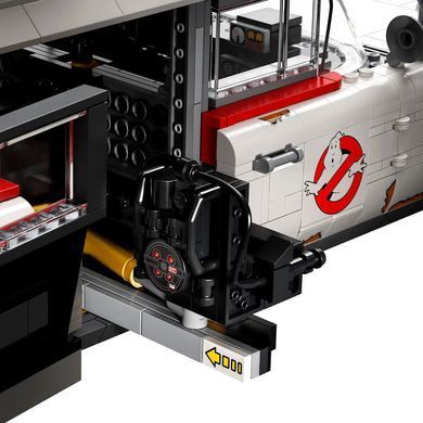 LEGO Icons Автомобіль ECTO-1 мисливців на привидів 2352 деталі (10274) &ndash; фото товару LEGO з категорії LEGO Icons. Оригінал, доставка по Україні