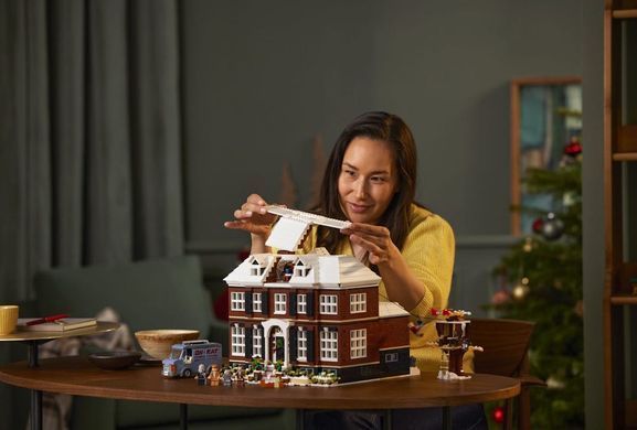 Конструктор LEGO Ideas Один дома 3955 деталей (21330) &ndash; фото товара LEGO из категории LEGO Ideas. Оригинал, доставка по Украине
