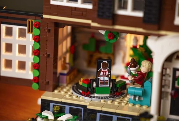 Конструктор LEGO Ideas Один дома 3955 деталей (21330) &ndash; фото товара LEGO из категории LEGO Ideas. Оригинал, доставка по Украине