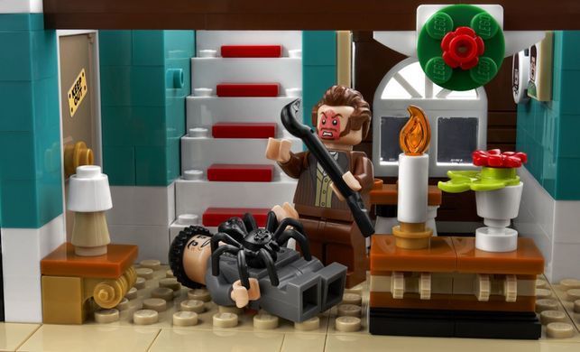 Конструктор LEGO Ideas Один дома 3955 деталей (21330) &ndash; фото товара LEGO из категории LEGO Ideas. Оригинал, доставка по Украине
