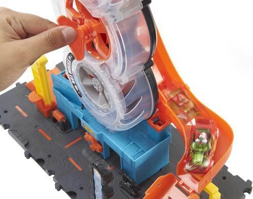 Ігровий набір Hot Wheels Пригоди та трюки у шиномонтажі (HDP02) &ndash; фото товару Hot Wheels з категорії Треки і набори Хот Вілс - Hot Wheels. Оригінал, доставка по Україні
