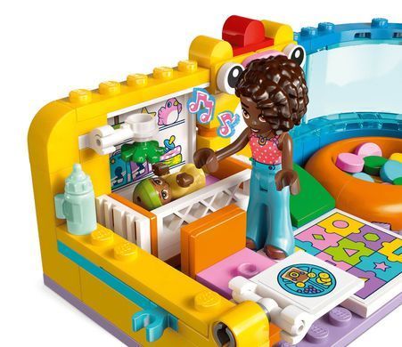 LEGO Friends Ігрова кімната молодшої сестрички Алії (42645) &ndash; фото товару LEGO з категорії LEGO Friends. Оригінал, доставка по Україні