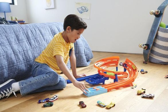 Игровой набор Hot Wheels Крутая петля (HTK17) &ndash; фото товара Hot Wheels из категории Треки и наборы Хот Вилс - Hot Wheels. Оригинал, доставка по Украине