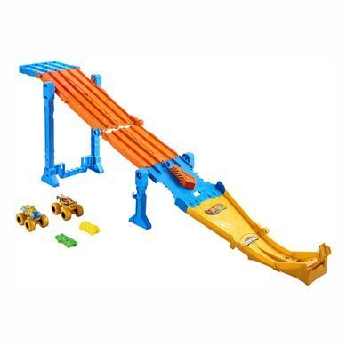 Игровой набор Hot Wheels Monster Trucks Чемпионы трека (JMW70) &ndash; фото товара Hot Wheels из категории Треки и наборы Хот Вилс - Hot Wheels. Оригинал, доставка по Украине
