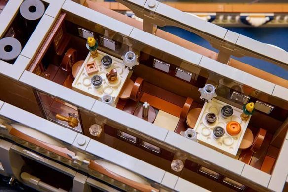 LEGO Ideas Речной теплоход 4090 деталей (21356) &ndash; фото товара LEGO из категории LEGO Ideas. Оригинал, доставка по Украине