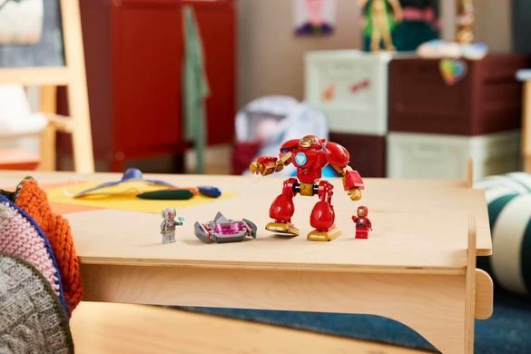 LEGO&reg; 11209 Marvel Iron Man and His Awesome Friends Ultron vs. Iron Man