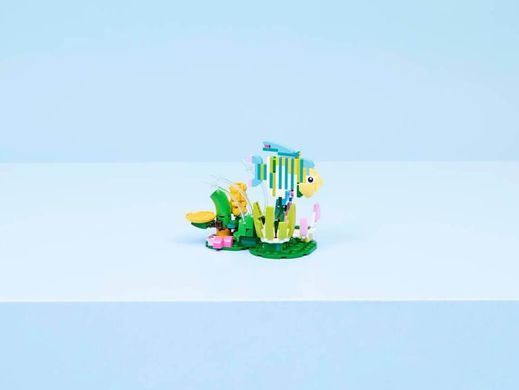 LEGO Creator Дикие животные: красочный колибри 312 деталей (31384) &ndash; фото товара LEGO из категории LEGO Creator 3-in-1. Оригинал, доставка по Украине