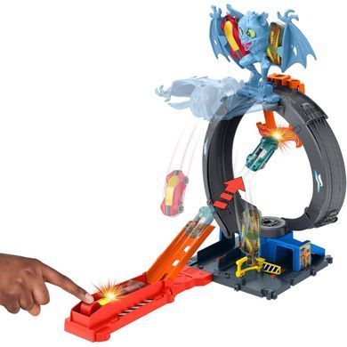 Ігровий набір Hot Wheels Неймовірна атака кажана (HTN78) &ndash; фото товару Hot Wheels з категорії Треки і набори Хот Вілс - Hot Wheels. Оригінал, доставка по Україні