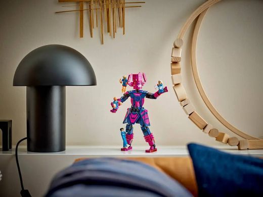 LEGO Super Heroes Marvel Фантастична четвірка проти Ґалактуса: фігурка для складання (76316) &ndash; фото товару LEGO з категорії LEGO Marvel Super Heroes. Оригінал, доставка по Україні
