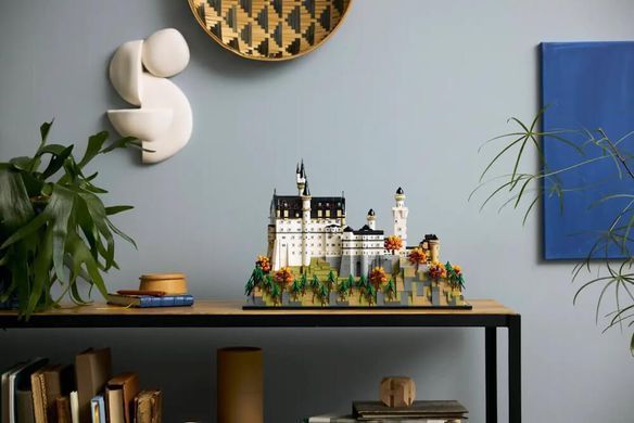 LEGO Architecture Замок Нойшванштайн 3455 деталей (21063) &ndash; фото товару LEGO з категорії LEGO Architecture. Оригінал, доставка по Україні