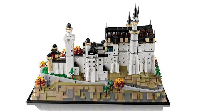 LEGO Architecture Замок Нойшванштайн 3455 деталей (21063) &ndash; фото товару LEGO з категорії LEGO Architecture. Оригінал, доставка по Україні