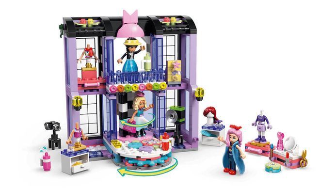 LEGO Friends Модный показ в Хартлейк-Сити (42685) &ndash; фото товара LEGO из категории LEGO Friends. Оригинал, доставка по Украине