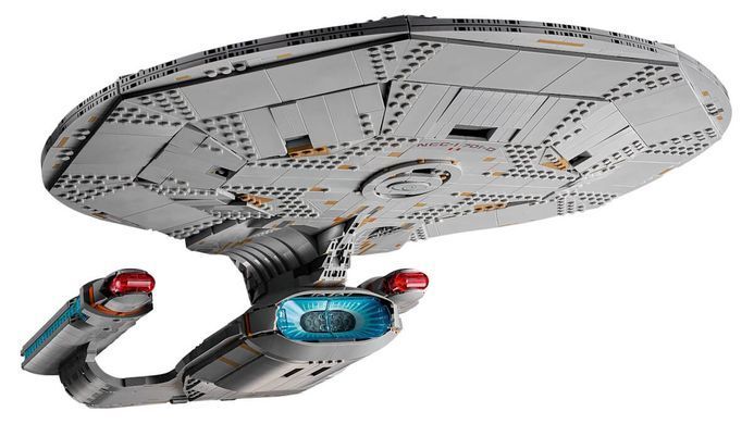 LEGO ICONS Star Trek: U.S.S. Enterprise NCC-1701-D&trade; 3600 деталей (10356) &ndash; фото товара LEGO из категории LEGO Icons. Оригинал, доставка по Украине