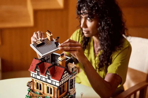 Конструктор LEGO ICONS Куточок Тюдорів 3266 деталей (10350) &ndash; фото товару LEGO з категорії LEGO Icons. Оригінал, доставка по Україні