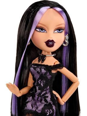 Лялька Братц Джейд зі стильною футболкою &mdash; Bratz Stylin&rsquo; Birthdayz Jade (596035) &ndash; фото товару Bratz з категорії Ляльки Bratz. Оригінал, доставка по Україні