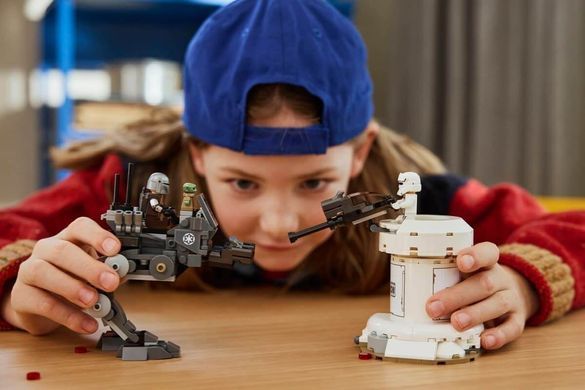 LEGO Star Wars Атака AT-RT&trade; 297 деталей (75444) &ndash; фото товара LEGO из категории LEGO Star Wars. Оригинал, доставка по Украине