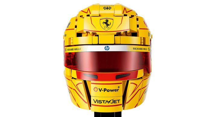 LEGO Editions Formula 1 Шолом Льюїса Гамільтона з команди Scuderia Ferrari HP (43022) &ndash; фото товару LEGO з категорії LEGO Editions. Оригінал, доставка по Україні