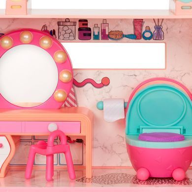 Кукольный домик L.O.L. Surprise! Squish Sand Волшебный дом с куклой ЛОЛ Diva (593218) &ndash; фото товара L.O.L. Surprise! из категории Домики и мебель для кукол L.O.L. Surprise. Оригинал, доставка по Украине