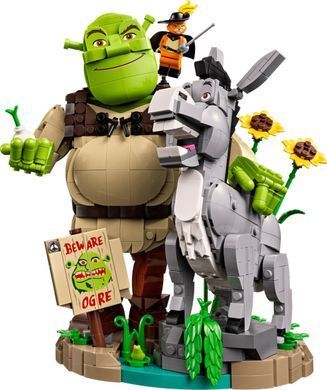 LEGO&reg; 72423 Shrek: Shrek, Donkey & Puss in Boots