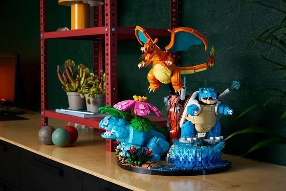 LEGO Pokemon Венузавр, Чаризард и Бластойз (72153) &ndash; фото товара LEGO из категории LEGO Pokemon. Оригинал, доставка по Украине