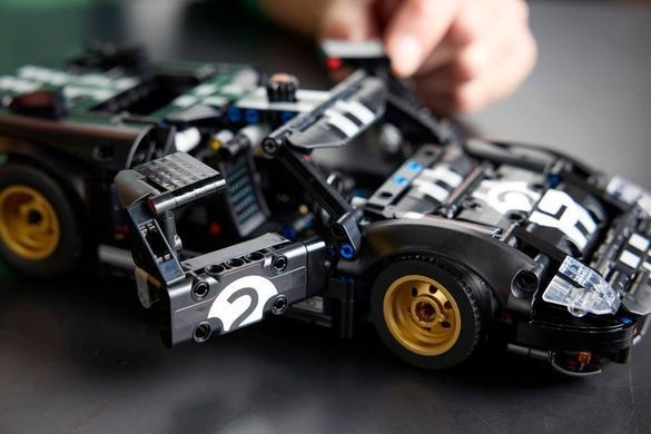LEGO 42223 Technic 1966 Ford GT40 MKII Race Car