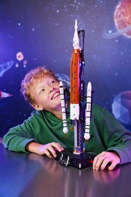 LEGO 42221 Technic NASA Artemis Space Launch System Rocket