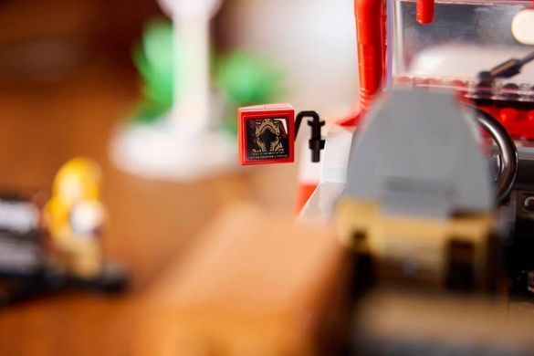 LEGO Jurassic World - Jurassic Park Jeep Wrangler (77984) &ndash; фото товару LEGO з категорії LEGO Jurassic World. Оригінал, доставка по Україні
