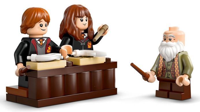 LEGO Harry Potter Замок Гоґвортс: урок чарів 204 деталі (76442) &ndash; фото товару LEGO з категорії  LEGO Harry Potter. Оригінал, доставка по Україні