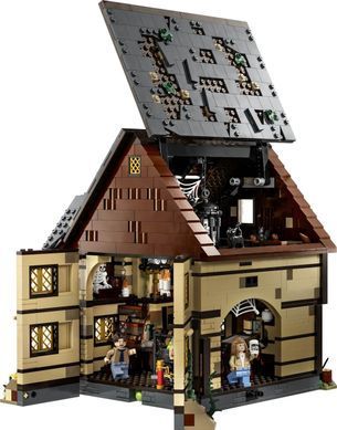LEGO Ideas Фокус-покус Disney: Котедж сестер Сандерсон 2316 деталей (21341) &ndash; фото товару LEGO з категорії LEGO Ideas. Оригінал, доставка по Україні