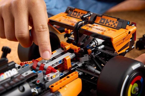 LEGO Technic Автомобіль McLaren MCL39 F1&reg; (42228) &ndash; фото товару LEGO з категорії LEGO Technic. Оригінал, доставка по Україні
