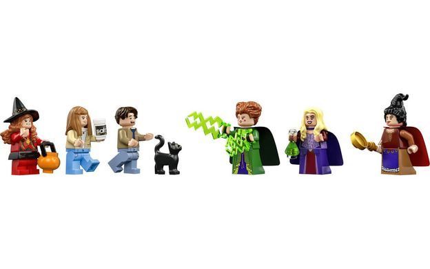 LEGO Ideas Фокус-покус Disney: Котедж сестер Сандерсон 2316 деталей (21341) &ndash; фото товару LEGO з категорії LEGO Ideas. Оригінал, доставка по Україні