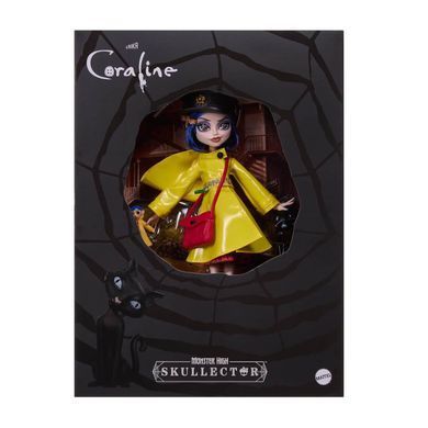 Колекційна лялька Monster High Skullector x LAIKA Coraline &mdash; Кораліна (JHK65) &ndash; фото товару Monster High з категорії Ляльки Monster High (Монстер Хай). Оригінал, доставка по Україні