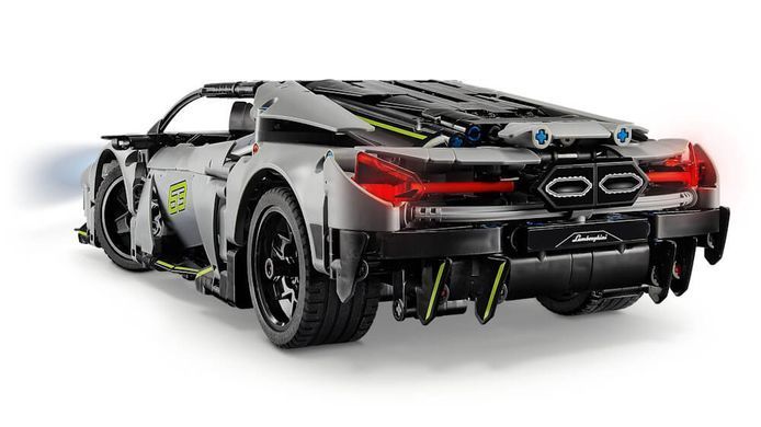 LEGO Technic Суперкар Lamborghini Revuelto 1135 деталей (42214) &ndash; фото товару LEGO з категорії LEGO Technic. Оригінал, доставка по Україні