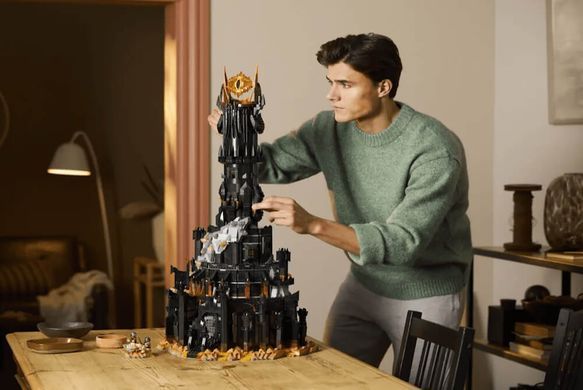 LEGO Icons Володар перснів Барад-Дур 5471 деталей (10333) &ndash; фото товару LEGO з категорії LEGO Icons. Оригінал, доставка по Україні