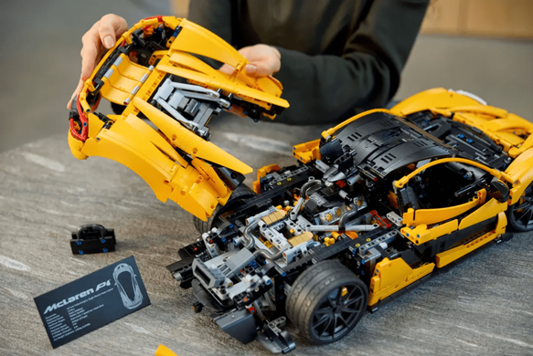 LEGO Technic McLaren P1 3893 деталей (42172) купить