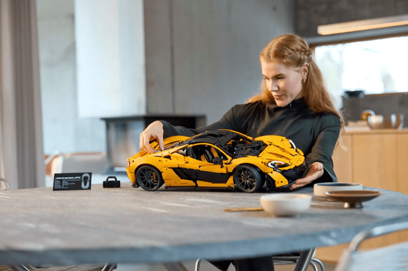 LEGO Technic McLaren P1 3893 деталей (42172) купити